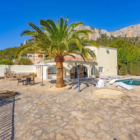 Alicia - Plusholidays Villa *