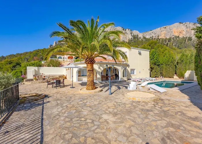 Alicia - Plusholidays Vila *