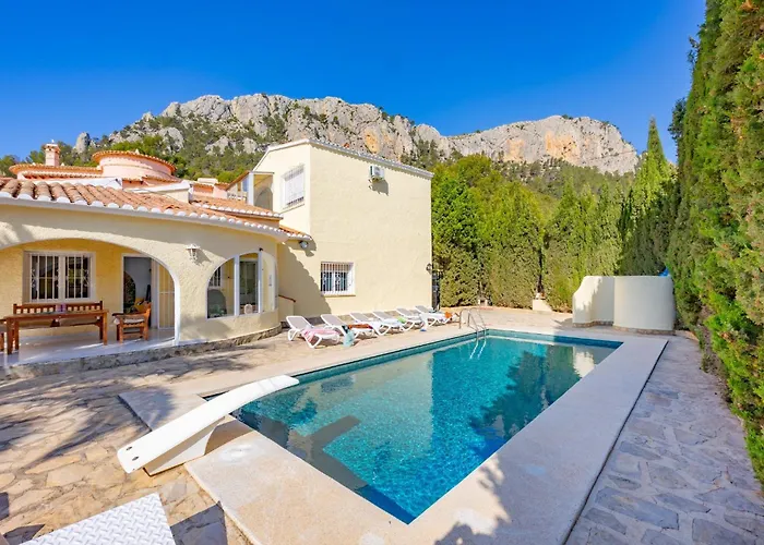 Alicia - Plusholidays * Calpe