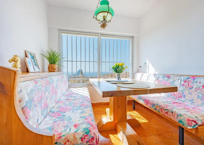 Alicia - Plusholidays Calpe