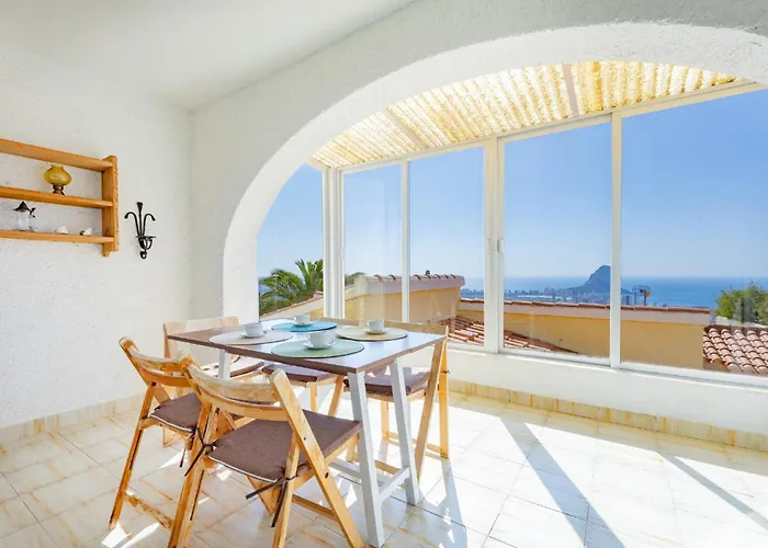 Alicia - Plusholidays * Calpe