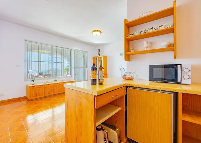 Alicia - Plusholidays Vila *