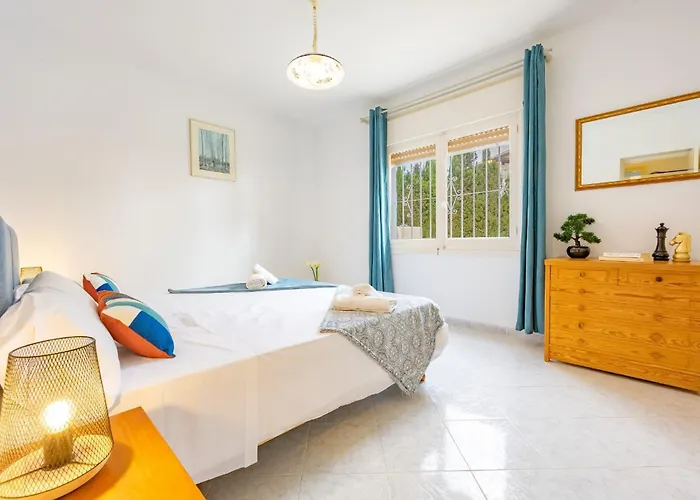 Alicia - Plusholidays Vila Calpe