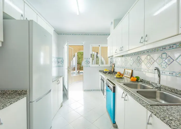 Alicia - Plusholidays