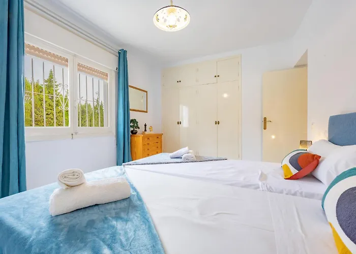 Alicia - Plusholidays *